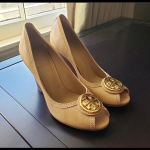 🚨 GREAT CONDITION 🚨Tory Burch Wedges